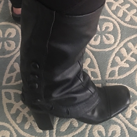 Very nice Heeled Black dress boots